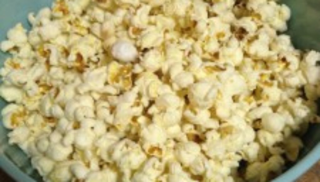 healthy popcorn snack